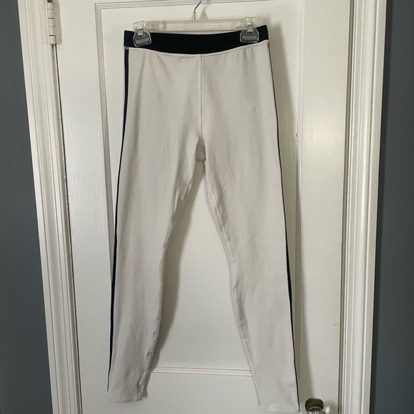 ALO Yoga White Leggings with Black Trim Size Medium - Picture 2 of 4